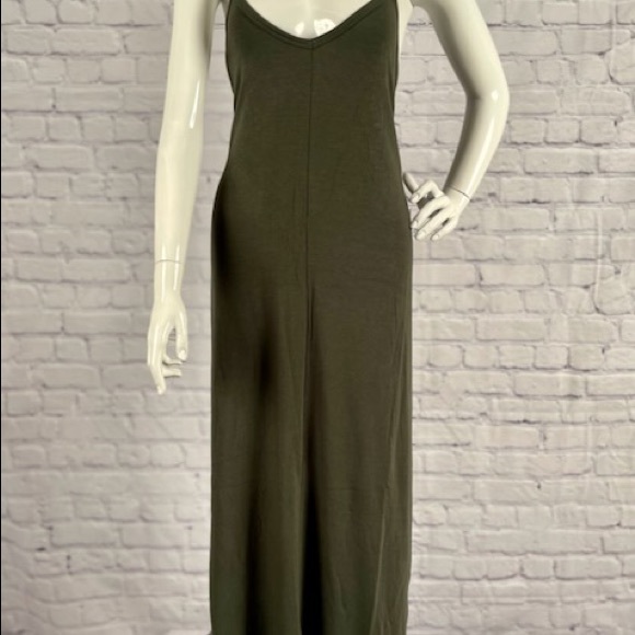 BN Zenana Premium Plus Size Olive Green V-Neck Maxi Dress W/Pockets Various - Picture 5 of 9